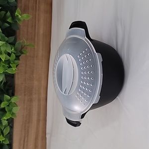 Pampered Chef Micro-Cooker